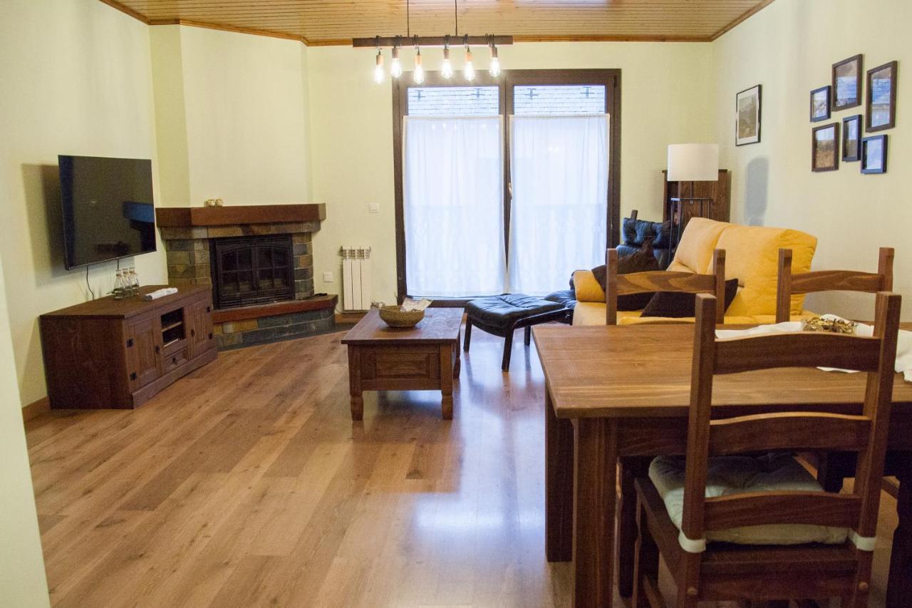 Apartamento Toran เลส ภายนอก รูปภาพ