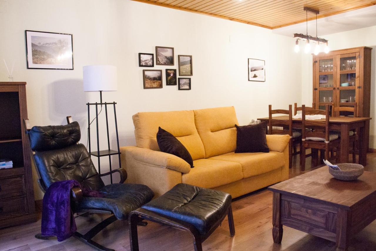 Apartamento Toran เลส ภายนอก รูปภาพ